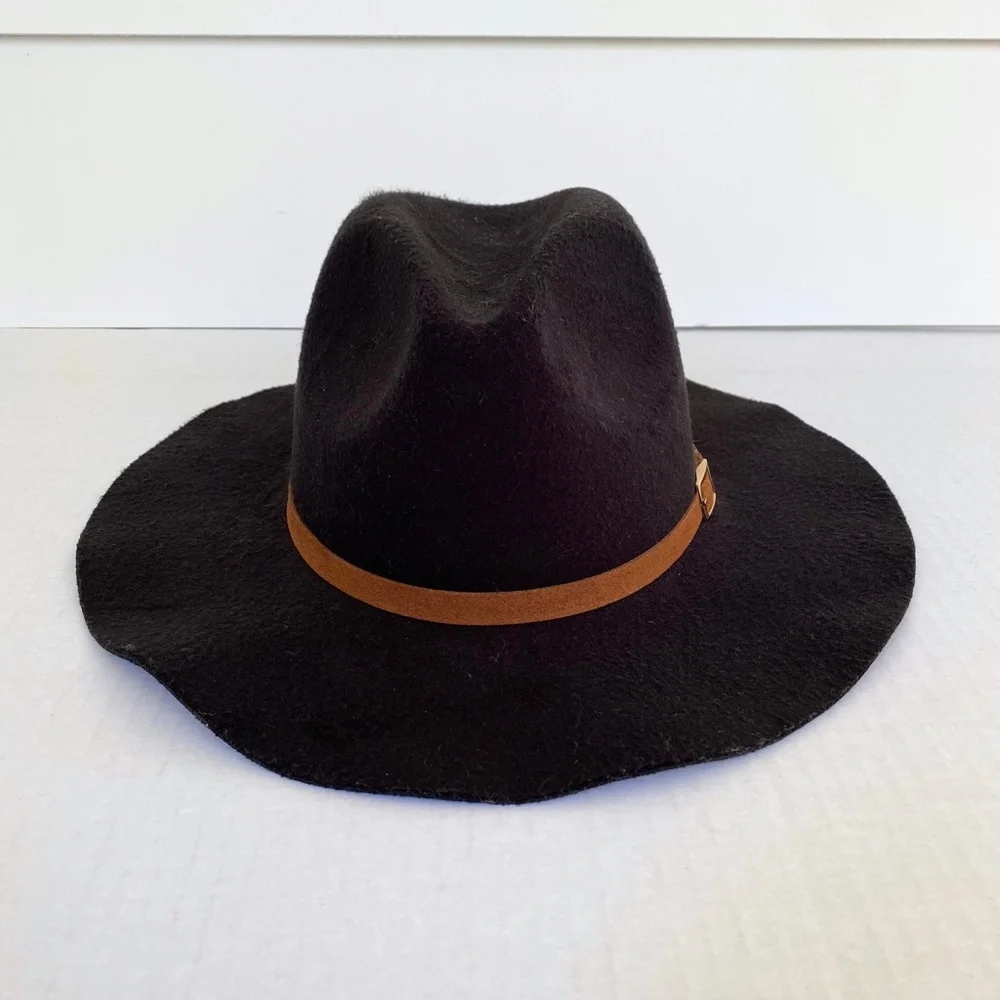 Black Hat with Faux Suede Band